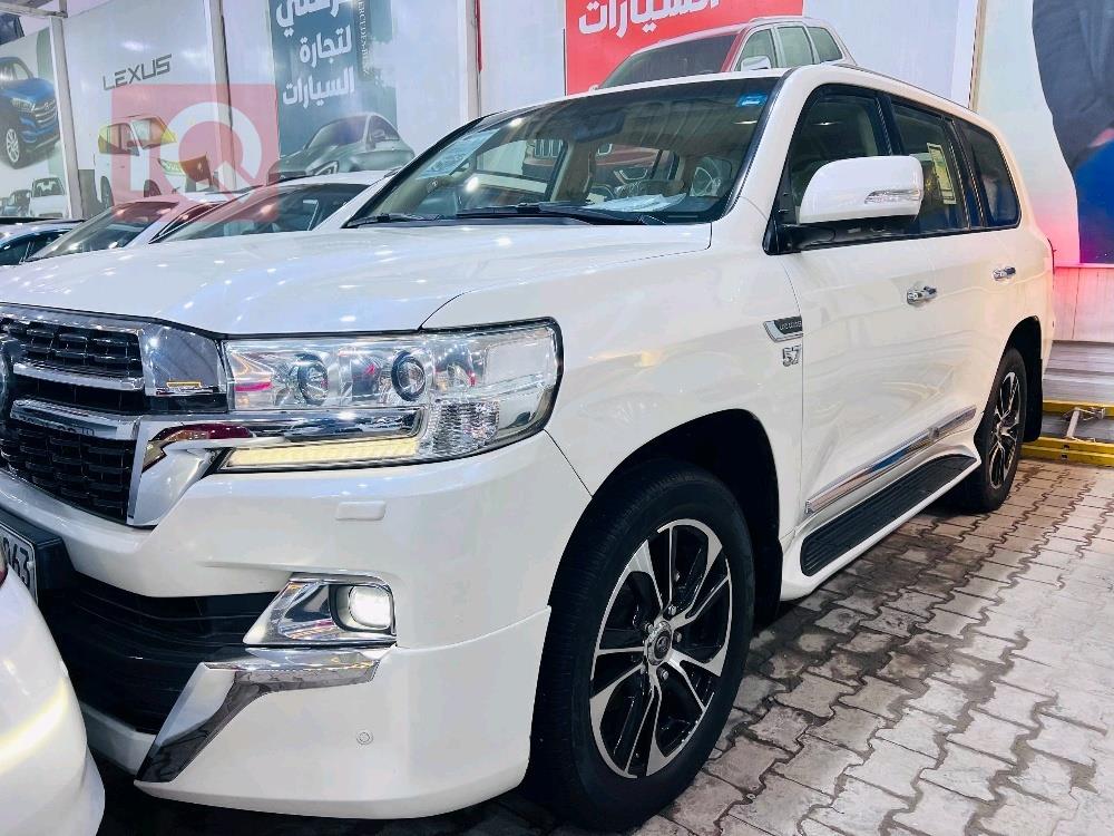 تويوتا لاندكروزر